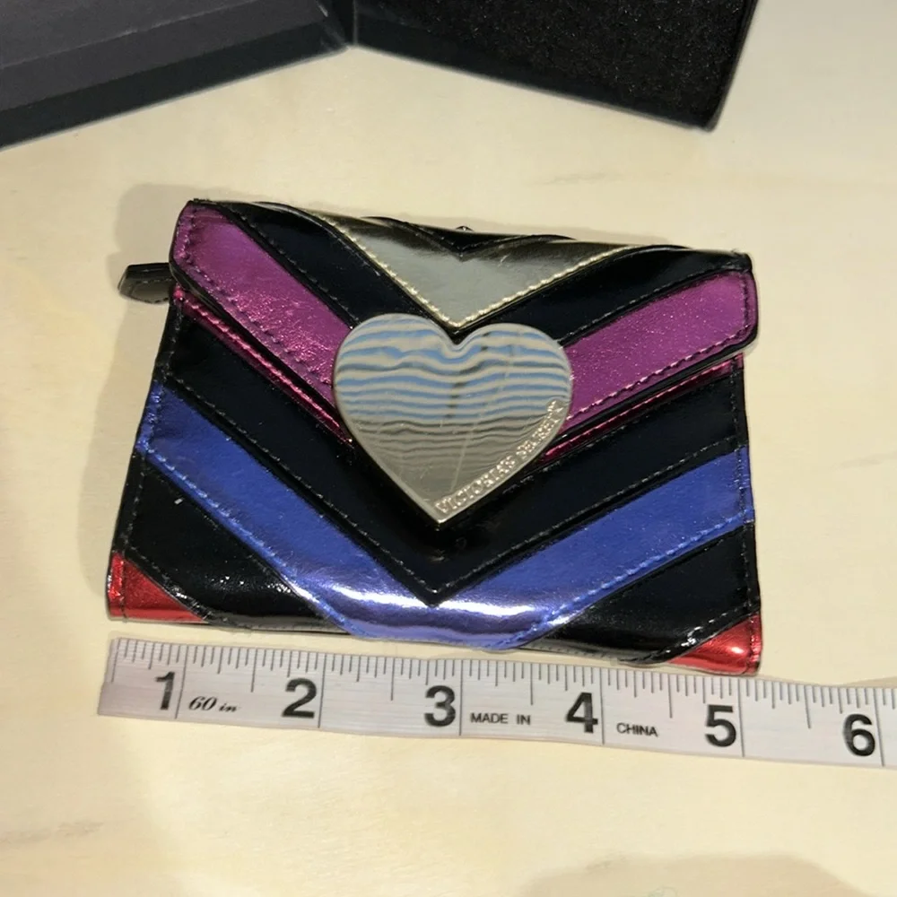 Victoria’s Secret Metallic Rainbow Wallet Heart Snap Closure - Picture 10 of 11